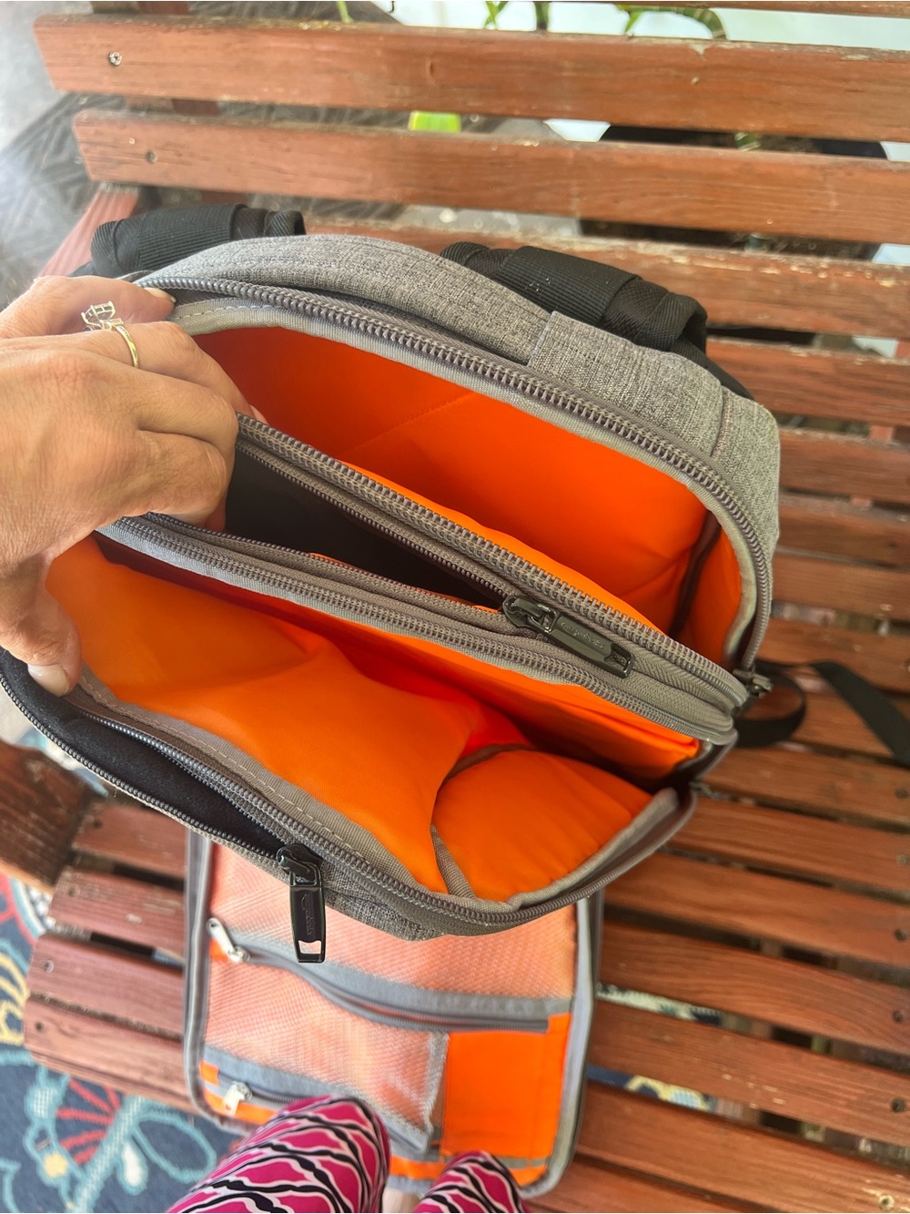Multi-Purpose backpack - Picture 3 of 5